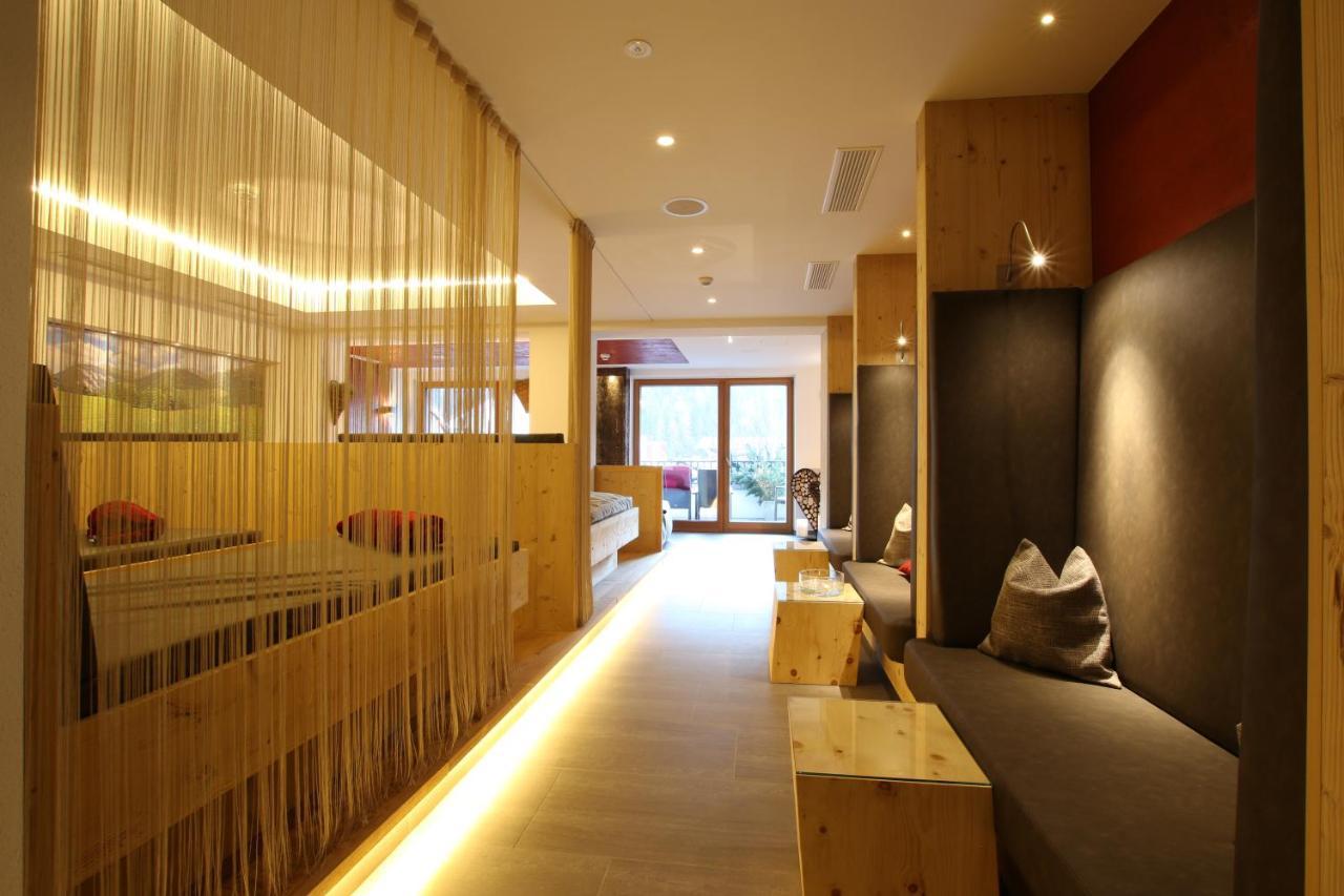 נאודרס Hotel Schwarzer Adler מראה חיצוני תמונה