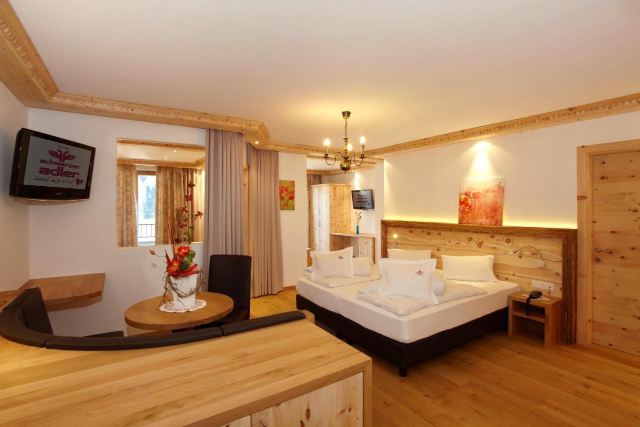 נאודרס Hotel Schwarzer Adler מראה חיצוני תמונה