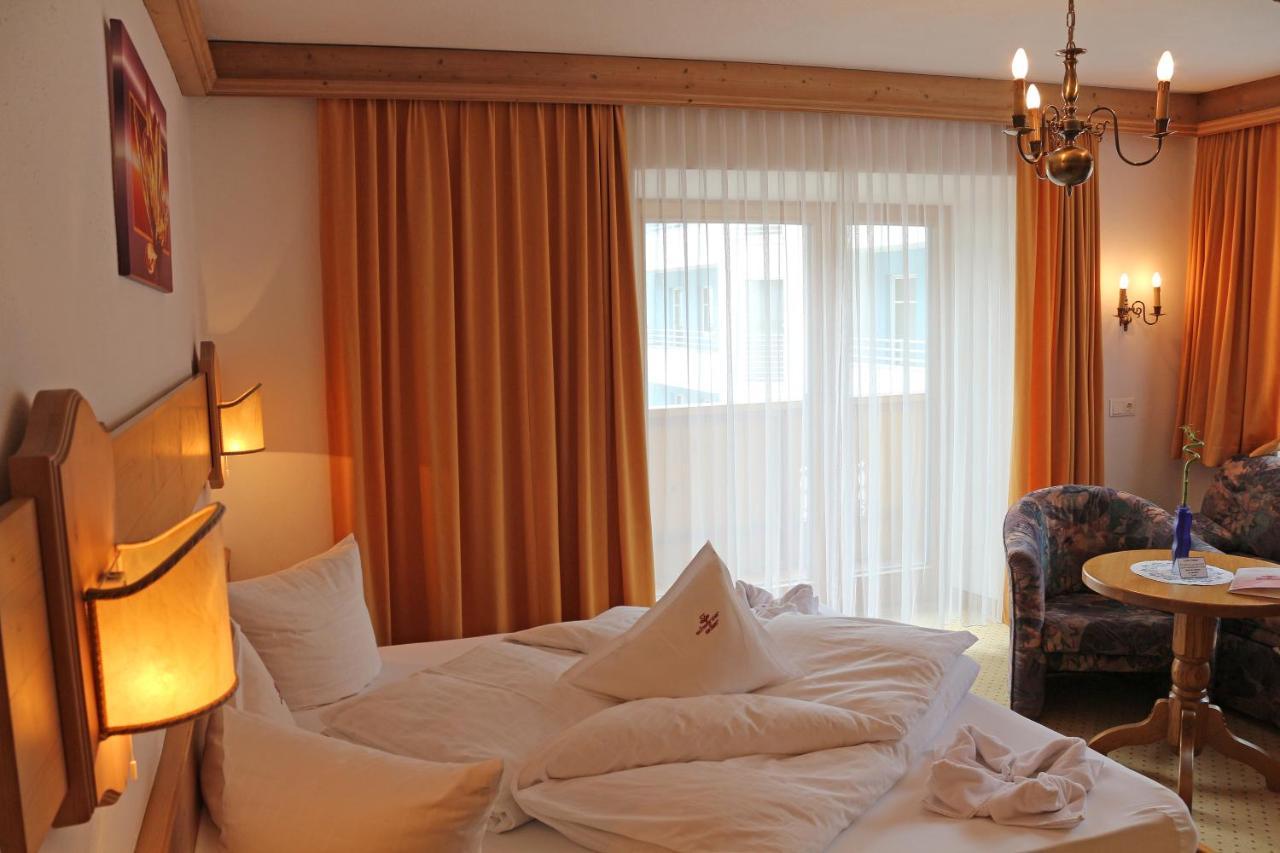 נאודרס Hotel Schwarzer Adler מראה חיצוני תמונה