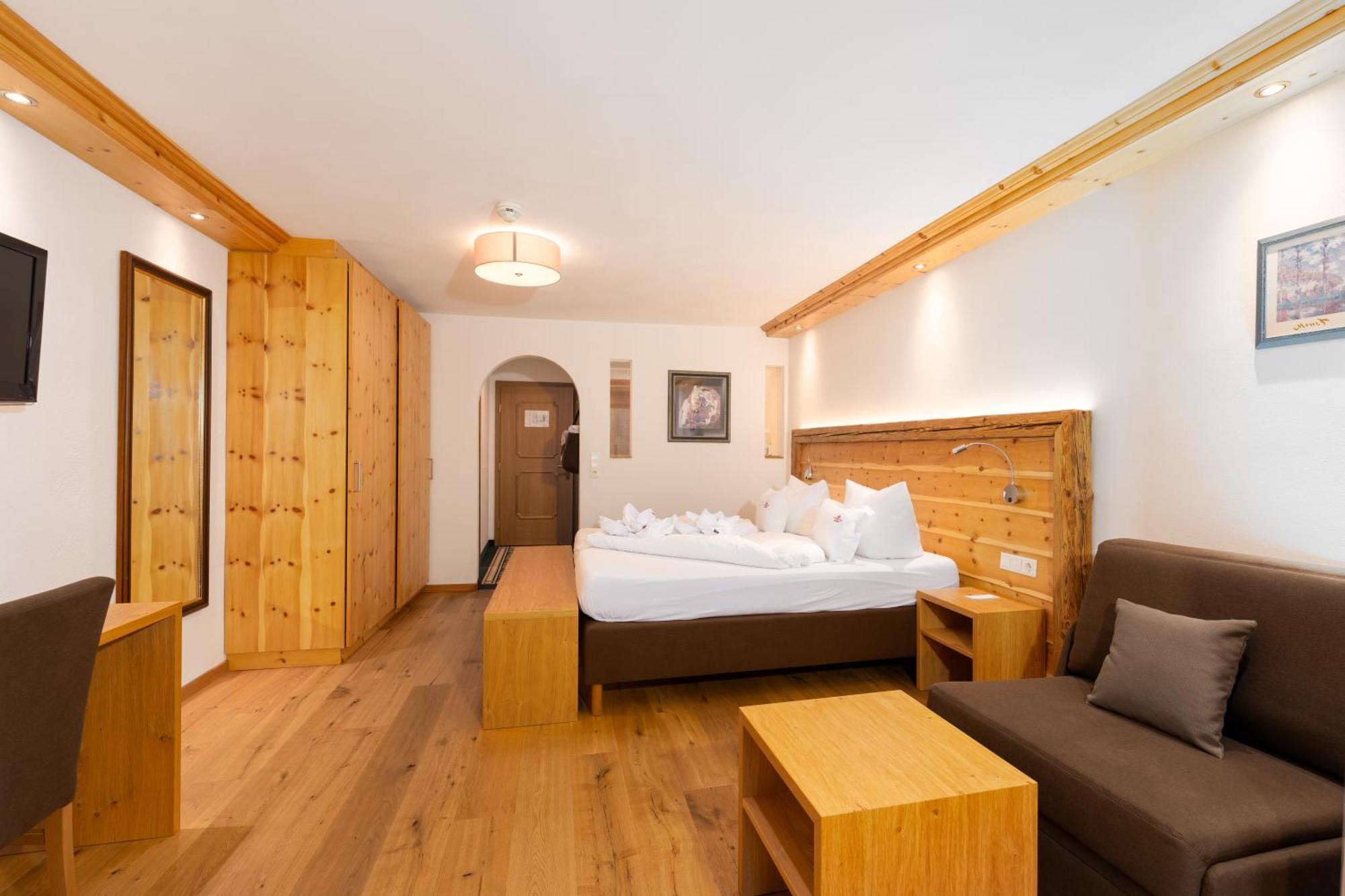 נאודרס Hotel Schwarzer Adler מראה חיצוני תמונה