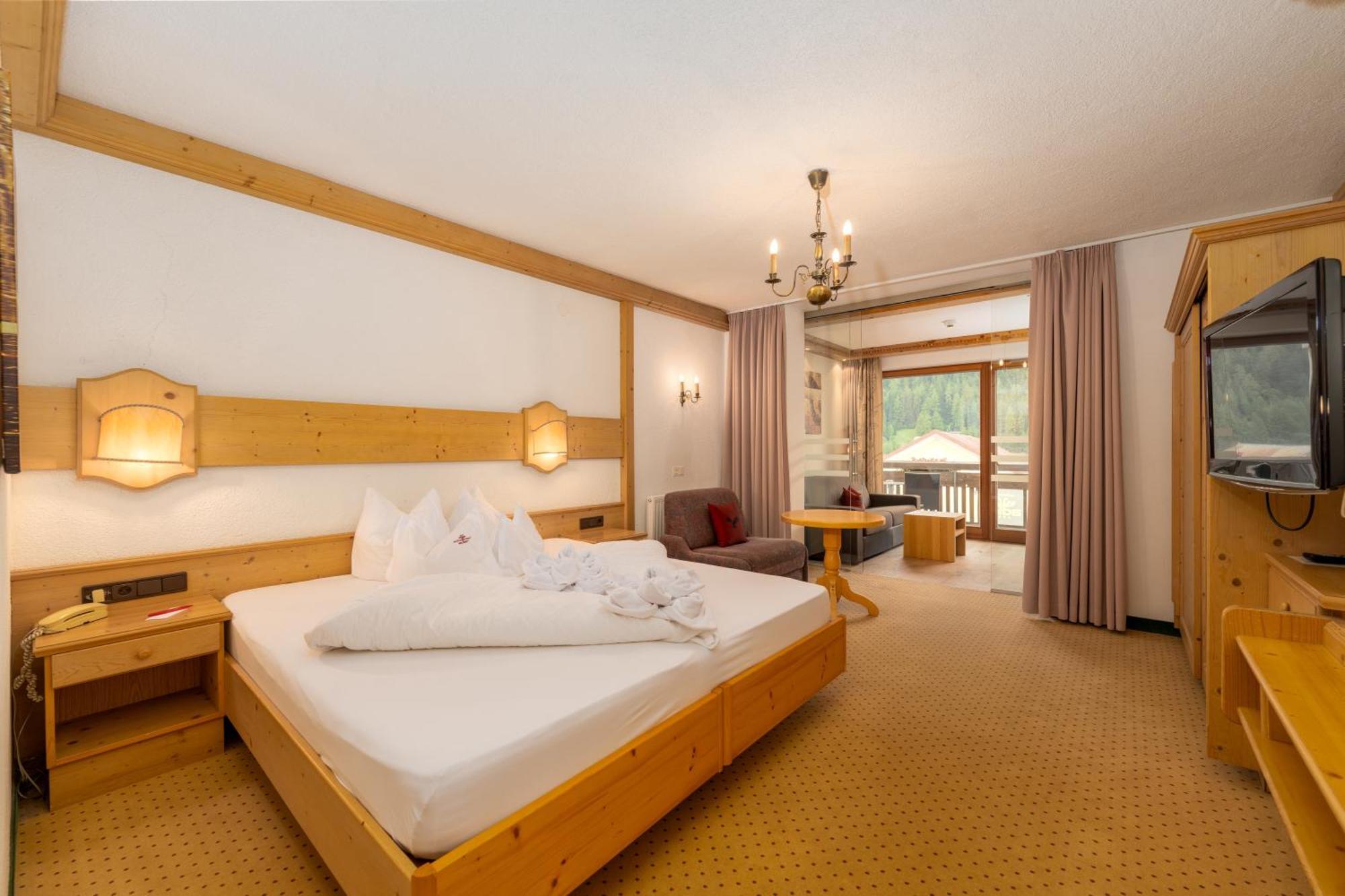 נאודרס Hotel Schwarzer Adler מראה חיצוני תמונה