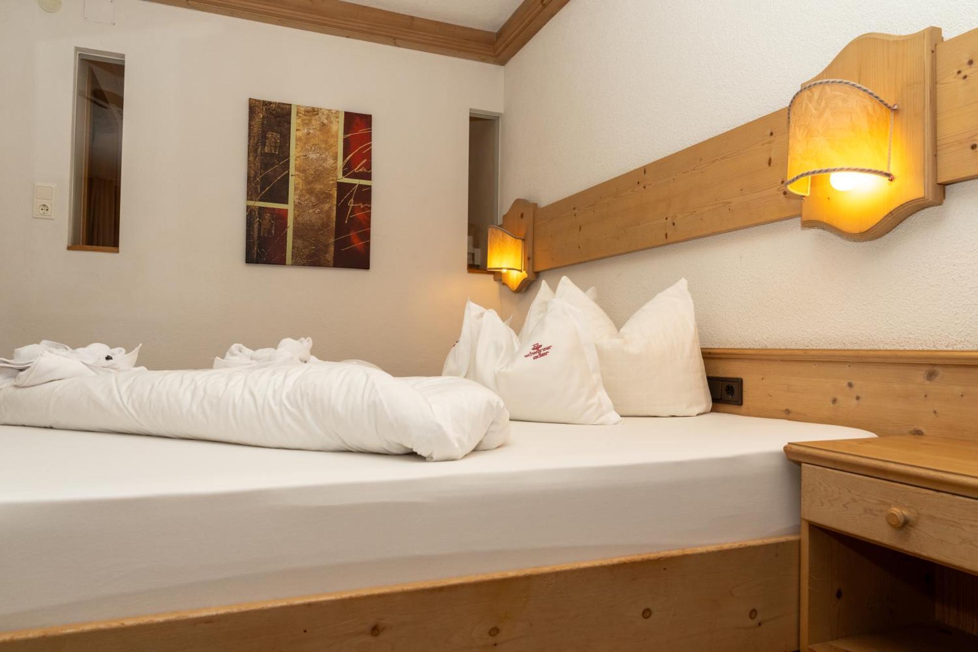 נאודרס Hotel Schwarzer Adler מראה חיצוני תמונה