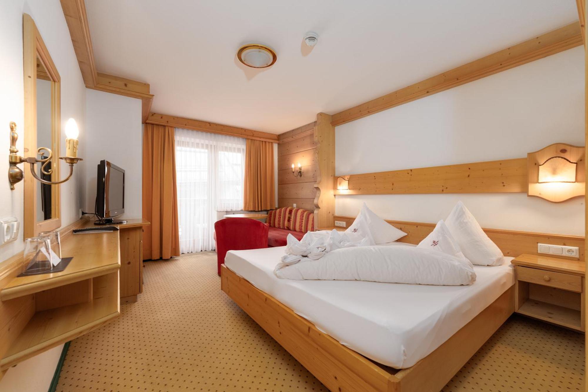 נאודרס Hotel Schwarzer Adler מראה חיצוני תמונה