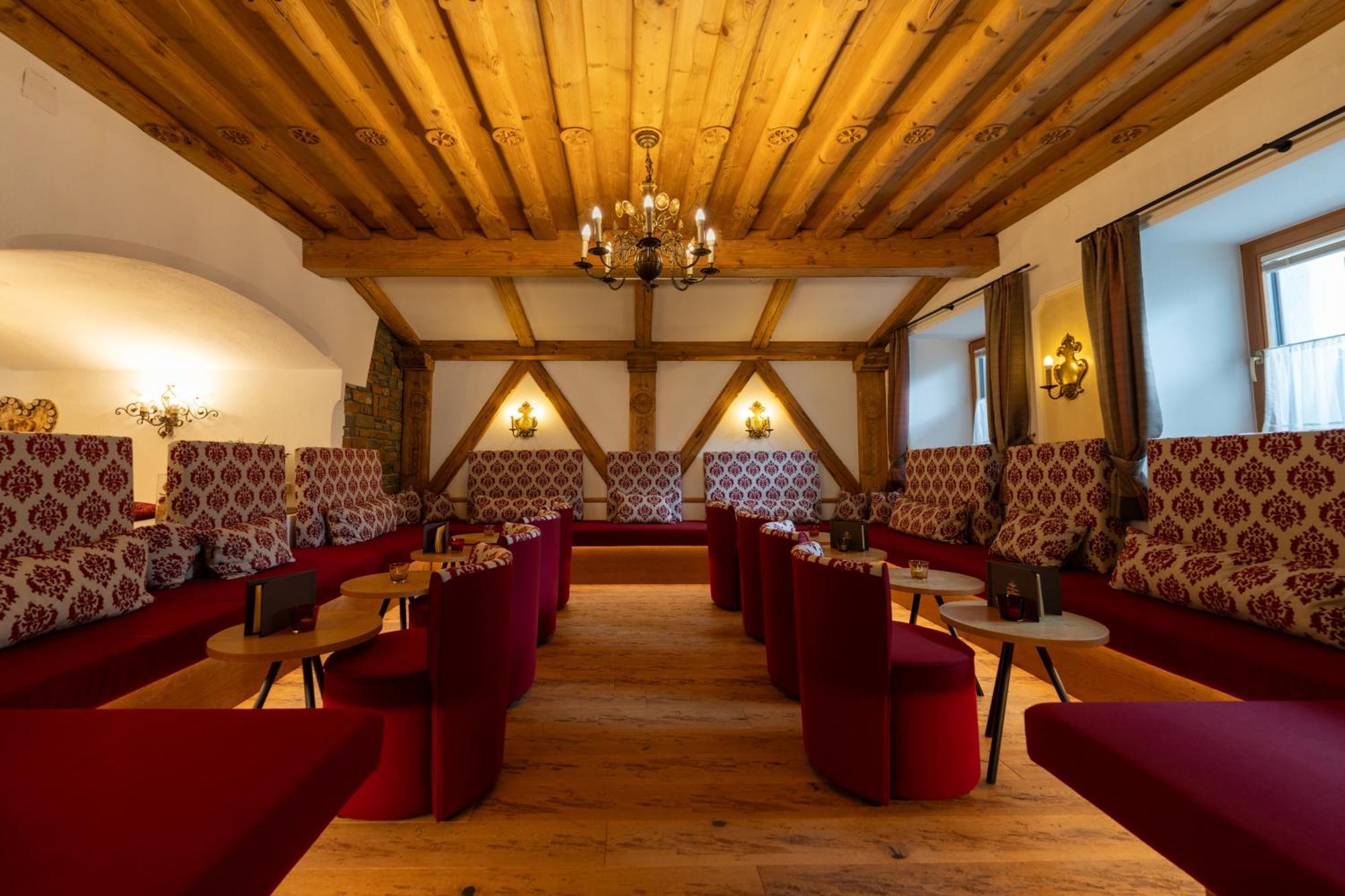 נאודרס Hotel Schwarzer Adler מראה חיצוני תמונה