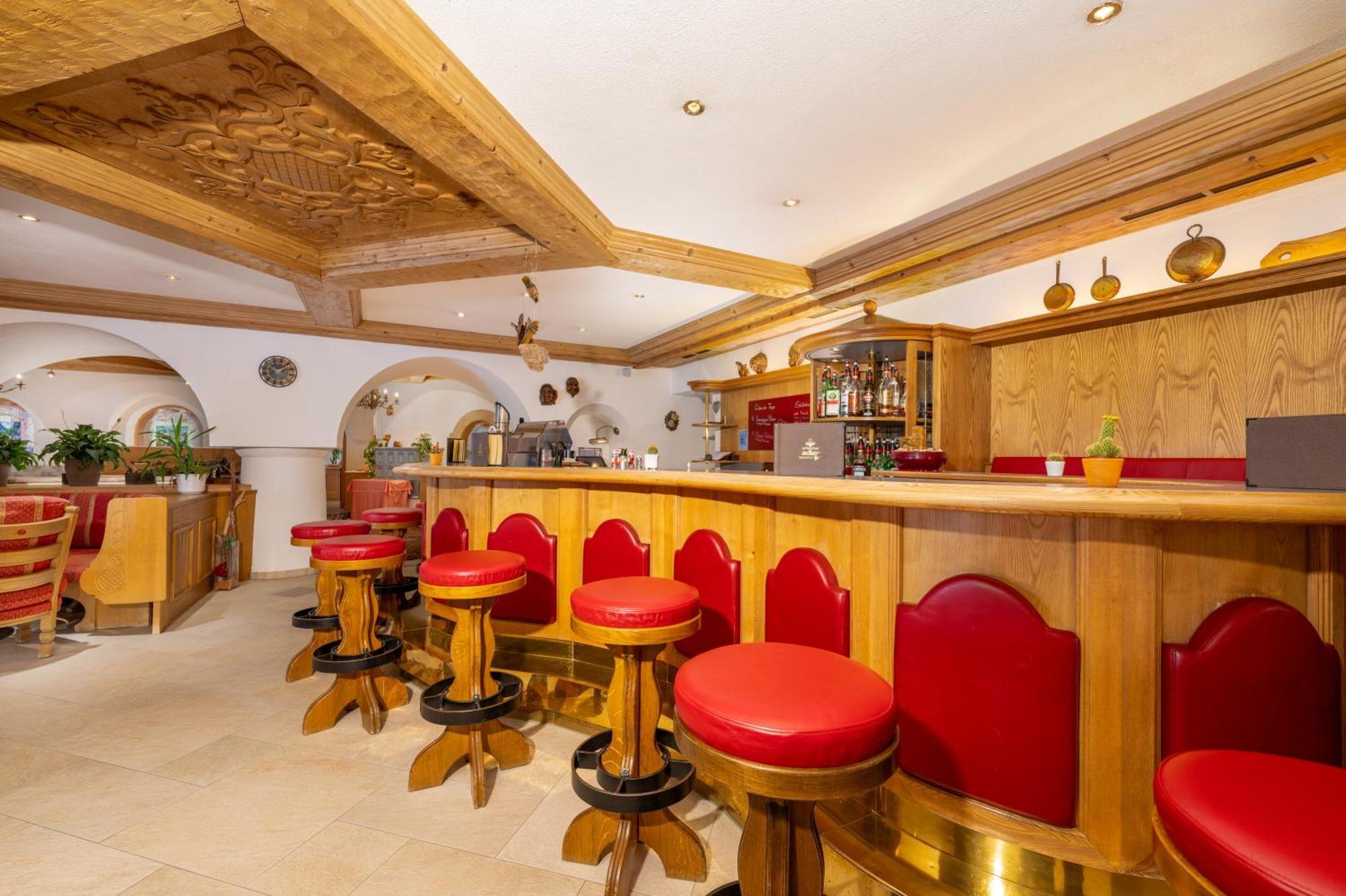 נאודרס Hotel Schwarzer Adler מראה חיצוני תמונה
