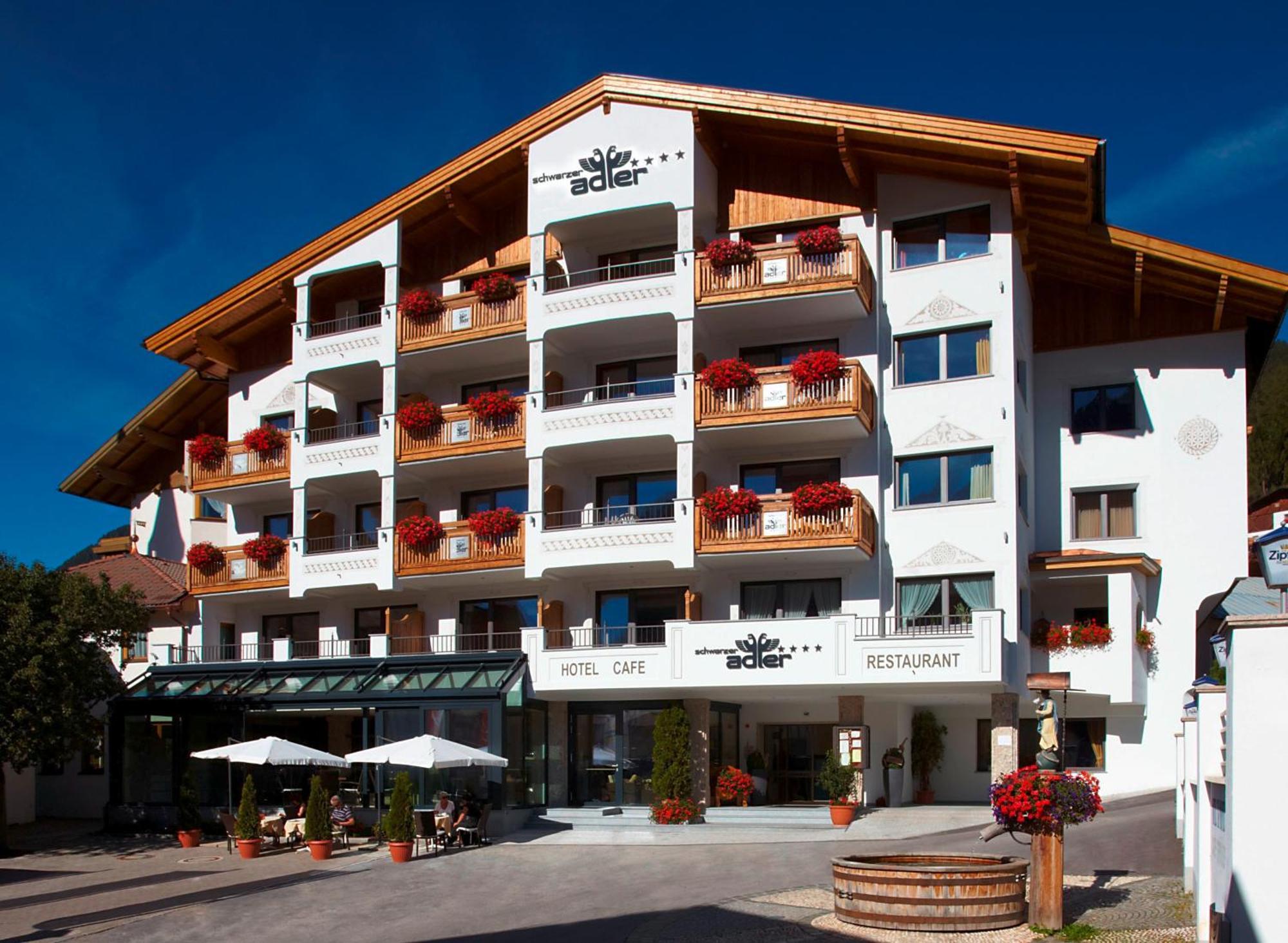 נאודרס Hotel Schwarzer Adler מראה חיצוני תמונה