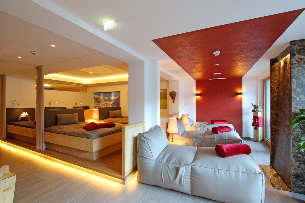 נאודרס Hotel Schwarzer Adler מראה חיצוני תמונה